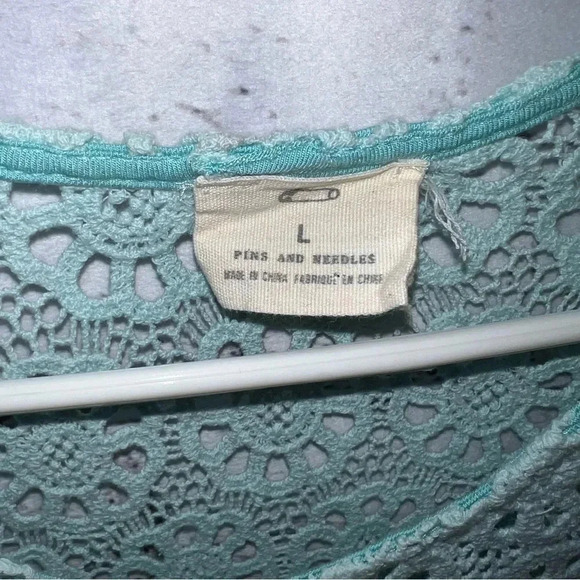 Urban Outfitters Pins and Needles Light Blue Crotchet Sleeveless Tank Size Large - Picture 3 of 5
